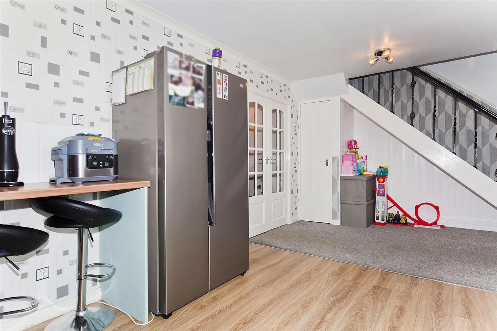 kitchen area.jpg